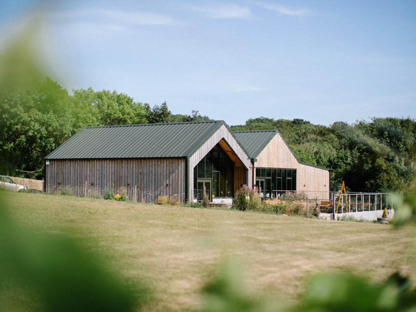 We Discover Why We Should all Be Drinking English Wine with Little Wold